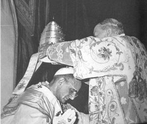 Коронация Павла VI кардиналом-протодьяконом Альфредо Оттавиани
