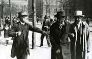 Павел Аксельрод, Юлий Мартов и Александр Мартинов в Стокгольме (16 мая 1917 года)