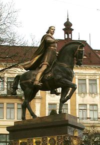 Памятник королю Даниилу во Львове.