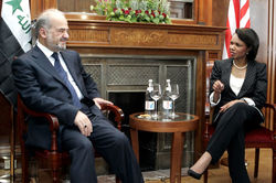 На встрече Кондолизы Райс с бывшим премьер-министром Ирака Ибрагимом аль-Джаафари в июне 2005 года