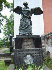 Памятник на могиле Юзефа Монтвилла