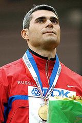 Сергей Макаров с медалью
