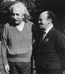 Эйнштейн и председатель советского Еврейского антифашистского комитета Соломон Михайлович Михоэлс. 1943.