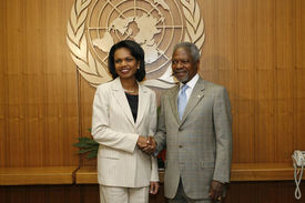 Райс и Аннан объявляют об успешном принятии резолюции Совета Безопасности ООН № 1701.
