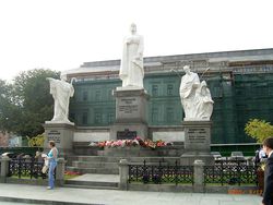 Памятник Ольге в Киеве