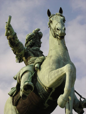 Статуя Людовика XIV в Версале