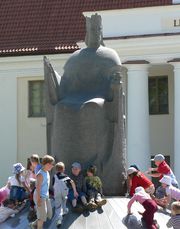 Дайнюс Лишкявичюс. Памятник королю Миндаугасу (Вильнюс). 2003