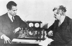 Капабланка играет с Ласкером на турнире в Москве в 1925 году