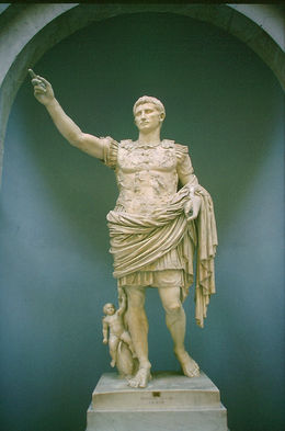 Знаменитая статуя Октавиана из Прима Порто, ныне установленная в Ватикане