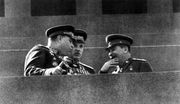 И. В. Сталин, К. К. Рокоссовский, А. М. Василевский на трибуне Мавзолея