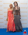 Юлия Образцова с подругой. Открытие Кинотавра 2010