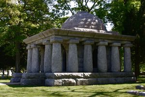 John Tanner's tomb at Oak Ridge Cemetery