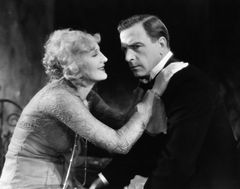 Мария Корда и Мильтон Силлс в фильме «Любовь и дьявол» (1929)