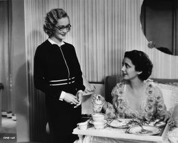В роли Лили в фильме «Беспорядок в раю» (1932)
