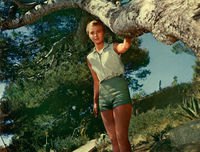 В фильме «Здравствуй, грусть» (1958)