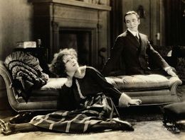 В роли Норы Элмер в фильме «Кукольный дом» (1922)