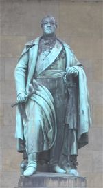 Бронзовая статуя князя Вреде. Мюнхен. Feldherrnhalle
