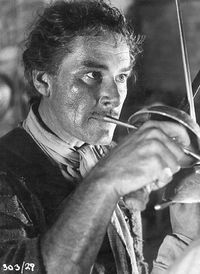 Флинн в роли Джейми Дюри («Хозяин Баллантрэ», 1953)